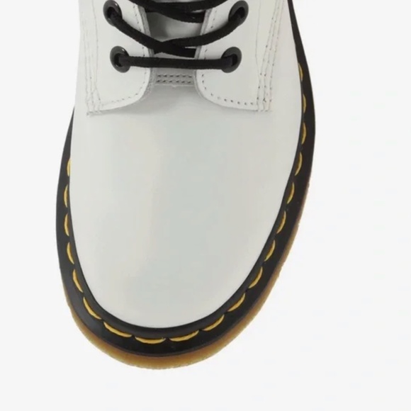 NEW Dr Martens Zavala J Girls 5 Boys 4 White Vegan Leather Combat Ankle Boots - Picture 3 of 3